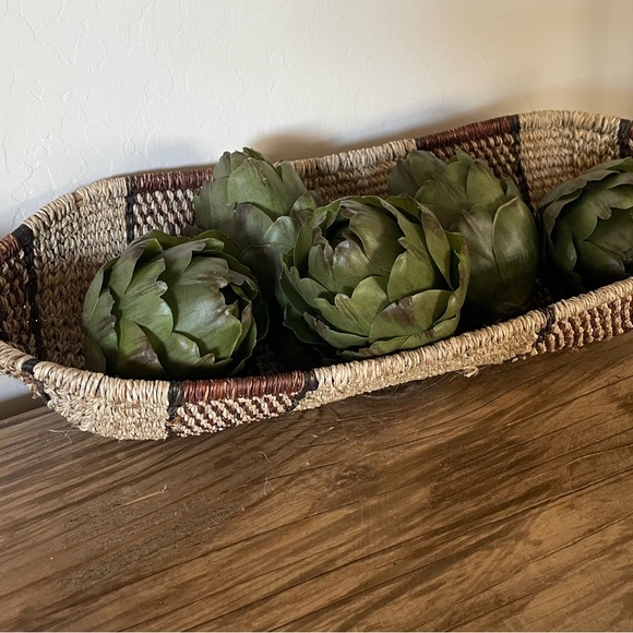 Basket-Vintage Ethiopian Handmade/woven Basket - Picture 2 of 7